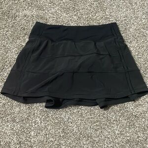Lululemon black skirt